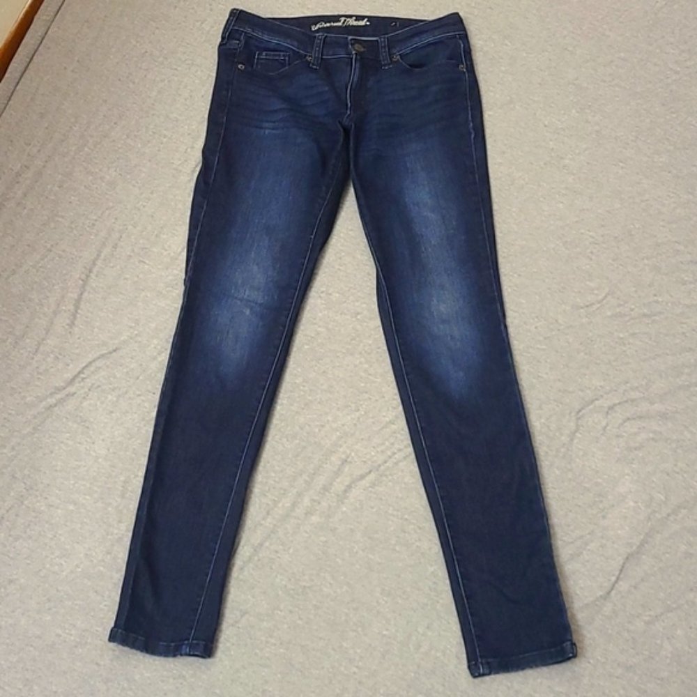 Universal Thread Skinny Jeans.